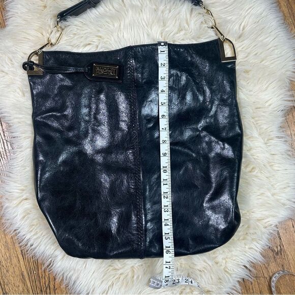 Badgley Mischka Black Leather Hobo Bag with Glossy Finish - Picture 4 of 9
